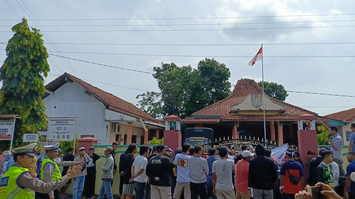 Balai Desa Kalisabuk: Tempat Bertemu untuk Layanan Desa yang Ramah